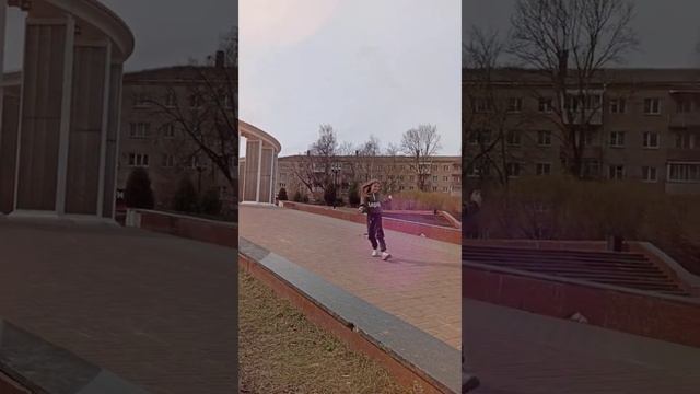 #schuffle #schuffledance #шаффл #уличныетанцы #танец Крутой шаффл в центре города