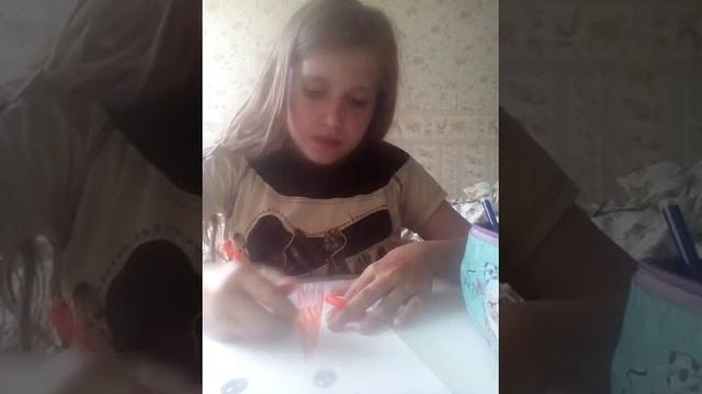 Делаем классную поделку из бумаги , карандашей ))) смотреть онлайн