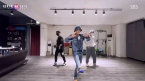 Ли Джун Ги танцует лучше всех. Lee Joon Gi is the best dancer.