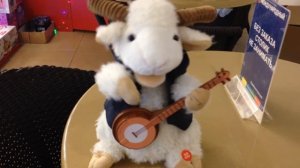 Поющая игрушка "Козёл с гитарой"- очарует любого!