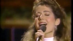Amy Grant: Christmas Hymn(Live version)