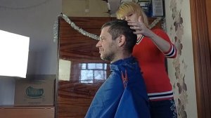 Стригу мужа дома. Экономлю 2500 рублей в год. Машинка для стрижки волос Vitek vt-2511 bk