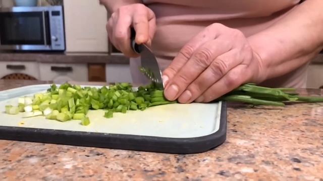 Праздничный салат ОЛИВЬЕ. Рецепт домашнего майонеза без яиц.