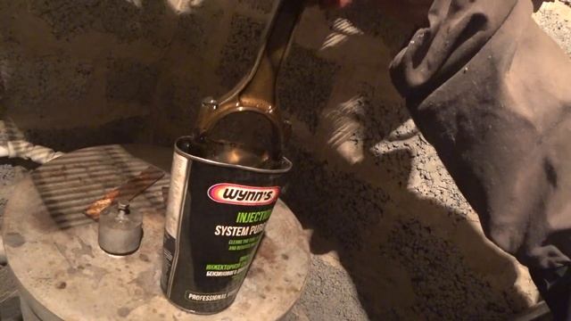 Мойка деталей двигателя ГАЗ 66 Димексидом. смотреть онлайн