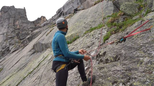 Западные Саяны. Ергаки. Восхождение на Пик Звездный 3Б. Старт маршрута. 4к смотреть онлайн