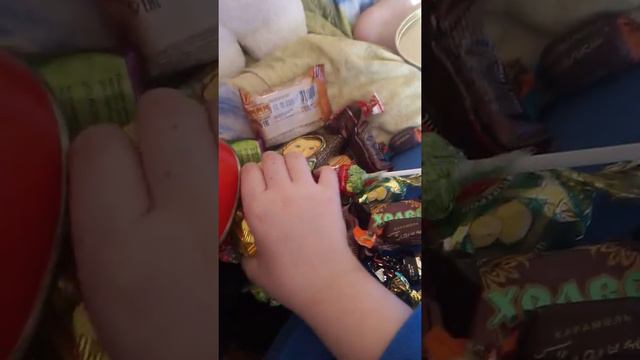 Что мне подарили на 8 марта 🌷🌺#с прошедшим 8 марта!# смотреть онлайн