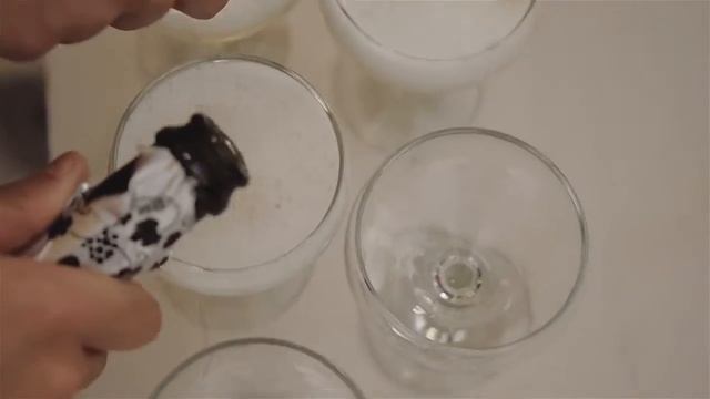 Свадьба на Родосе во дворике церкви Святая Софья Вики и Антона смотреть онлайн