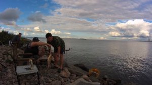 Рыбалка на Финском заливе . Дамба. Ловим леща. 2022г