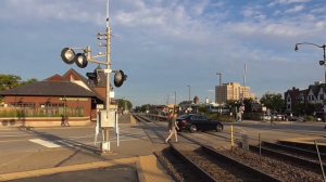 Metra Evening rush hour at Arlington Heights (15) ft. 4 F59PHI