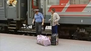 6 кадров. Милиционер и дед без регистрации