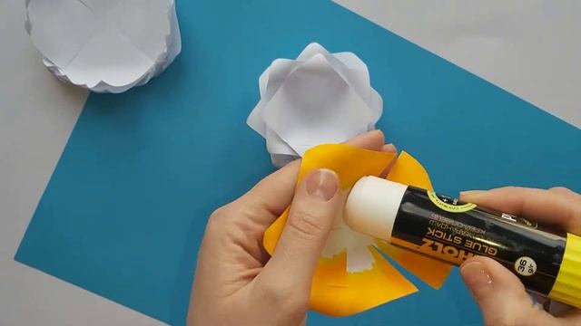 ЦВЕТЫ ИЗ БУМАГИ СВОИМИ РУКАМИ ПОДАРОК МАМЕ НА 8 МАРТА смотреть онлайн