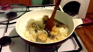 Жареный ХЕК с луком и ...
