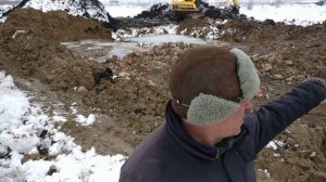 Отсыпаем дно котлована строительным мусором при высоком УГВ. Выпуск 14 _22.03.2018