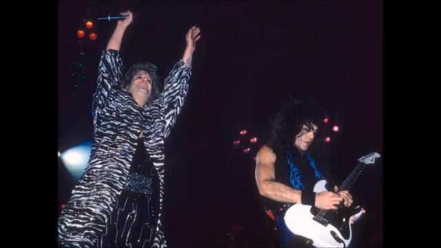 Ozzy Osbourne - 01 - Bark at the moon (Long Beach - 1986) смотреть онлайн