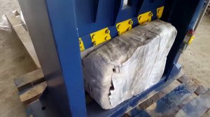 Гильотина PZO 600 РЭ рубит каучук