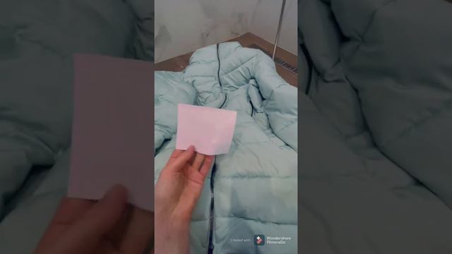 Как отстирать светлый пуховик, детские вещи