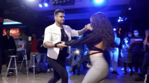 VETERANA - Elvis Martinez & Prince Royce / ANTONI Y BELEN / Bachata en The Host (Madrid)