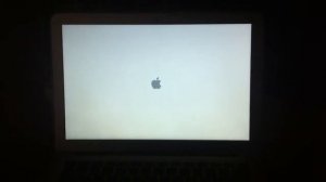 2011 MacBook Air power on