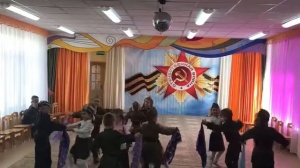 День Победы.  Танец "Синий платочек" старшая группа