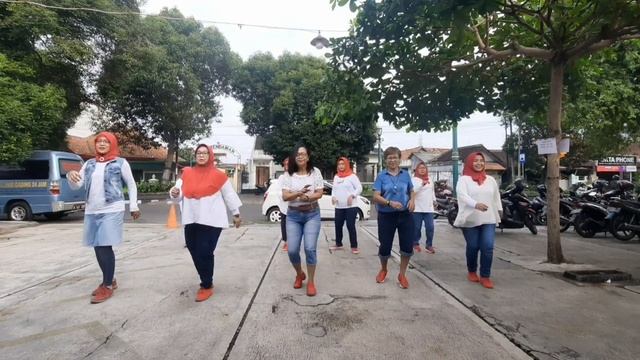 Broken Angel - Line dance (Demo by Klinik gading) смотреть онлайн