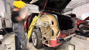 Tesla model X body repair. Кузовной ремонт тесла. Замена задней левой боковины. #car #tesla #kreps