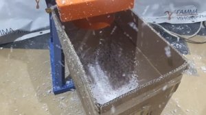 Дробилка измельчитель поролона модель МИ-500 измельчение на сетке 10мм.mp4