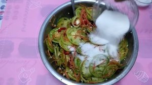 ЗЕЛЕНЫЕ ПОМИДОРЫ ПО КОРЕЙСКИ!ОЧЕНЬ ВКУСНО)