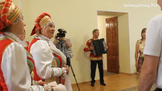 Помолвка в ЗАГСе Кинешмы в День святых Петра и Февронии смотреть онлайн