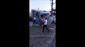 В Богдановиче фура протаранила ж/д переезд