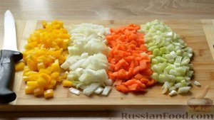 Томатный суп с фаршем и овощами