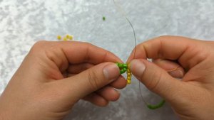 Как сделать брелок бабочка из бисера легко для начинающих / How to make a beaded butterfly keychain