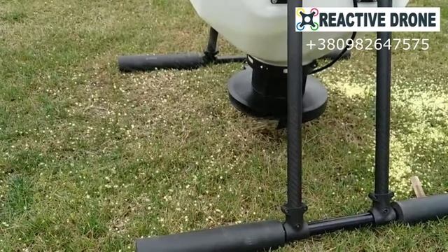 Спредер разбрасывание гранул смотреть онлайн