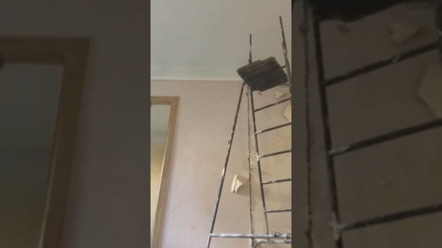 Хрущёвка 44 квадрата ремонт за два с половиной месяца ,потрачено 1200000 мл .Делали что могли сами. смотреть онлайн