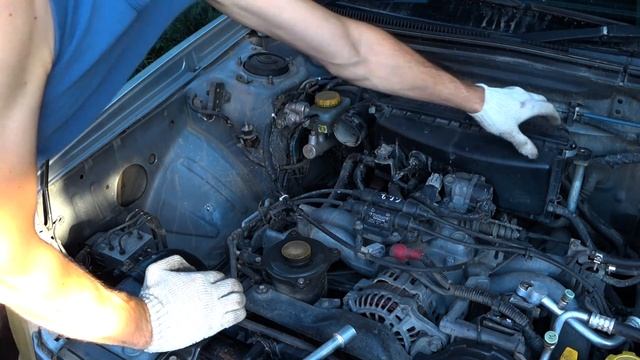 Меняем воздушный фильтр на Subaru (ej201) смотреть онлайн