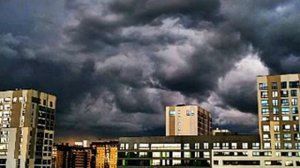 Черные тучи.