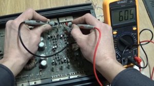 Горит "защита" на автоусилителе LADA 100.4. Поиск неисправности.