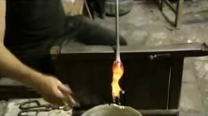 как делают фигуры из стекла в Венеции