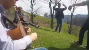 Талыш играет на сазе #ТАЛЫШИ Г.ЛЕНКОРАНЬ АЗЕРБАЙДЖАН СЕЛО АЛАЗАПИН