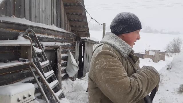 Нас замело. Снегоуборочные работы.                                     #снег #другаяжизнь в деревне