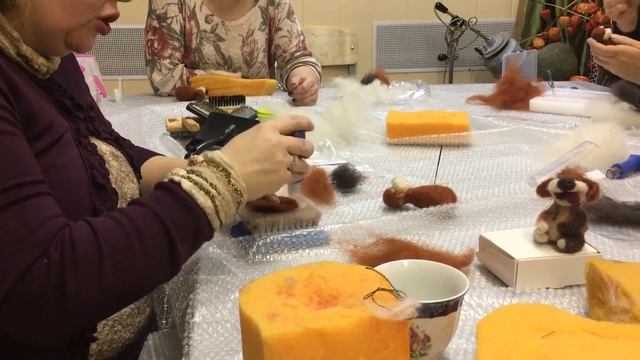 Мастер-класс по сухому валянию "Собачка"