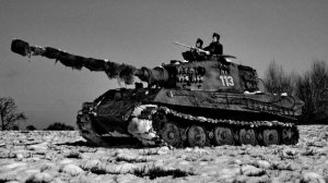 ЖЕСТОЧАЙШЕЕ ПРОТИВОСТОЯНИЕ КОРОЛЕВСКОГО ТИГРА И ИС-2