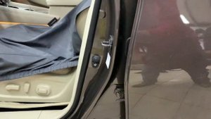 Nissan Murano Z52 - доводчики / присоски дверей