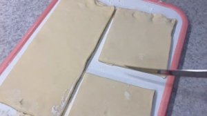 Квадратики на завтрак из слоеного теста наслаждаемся с кофе