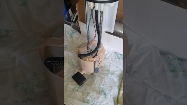 Toyota Axio NZE-164, 2016г, 1.5 -1NZ-FE. замена топливного фильтра в гараже. смотреть онлайн