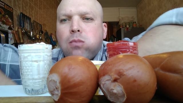 Мукбанг сардельки говяжьи.