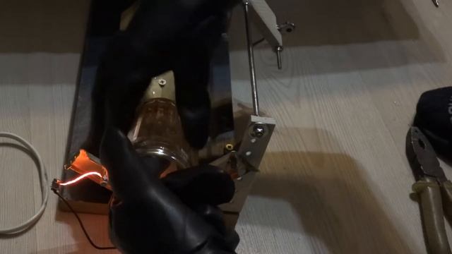 Режем гранёные стаканы проволокой! Выпуск #2 смотреть онлайн