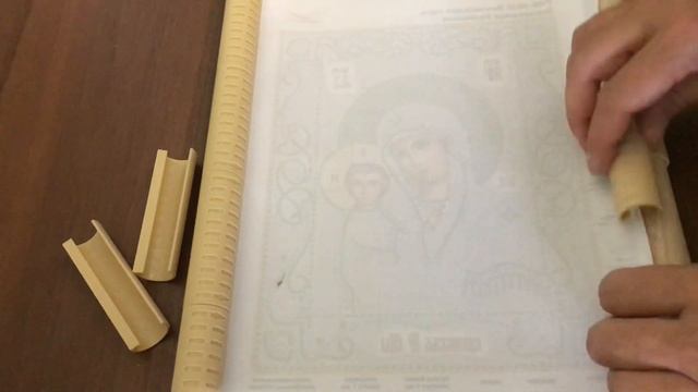 Запяливание ткани под вышивку бисером. #запяливаниеткани #вышивкабисером #пяльцы