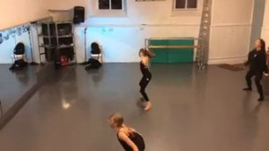 Ez and Pixie Jess Glynn duo  2019