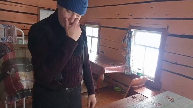 Зашли и обалдели! Да тут жить МОЖНО! Заброшенный ДОМ в забытой ДЕРЕВНЕ. смотреть онлайн