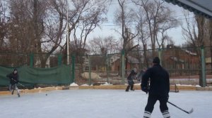 Волгоград ХОККЕЙ С ШАЙБОЙ на улице. Хоккей клуб "ИСКРА"